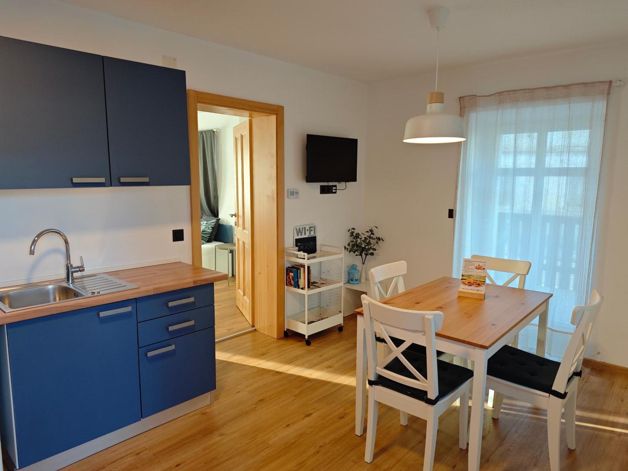 Corner House Apartments Near Lake Bled Радовлица Экстерьер фото